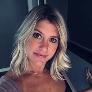 Meet your Posher, Caroline